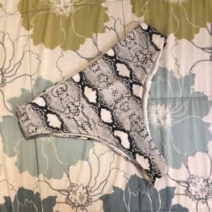 Snakeskin Bikini Bottoms🐍
